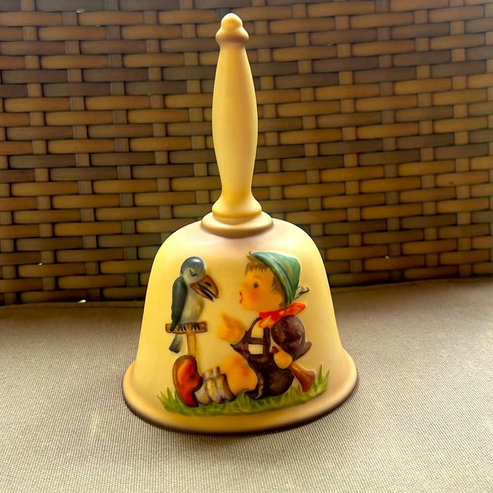 Goebel Hummel Whistler Duet Bell # 714